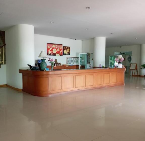 Hotel โรงแรมเวลลิงตัน