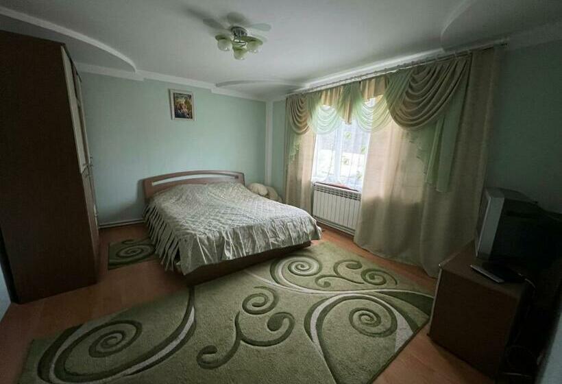 Hotel микулин хутірець