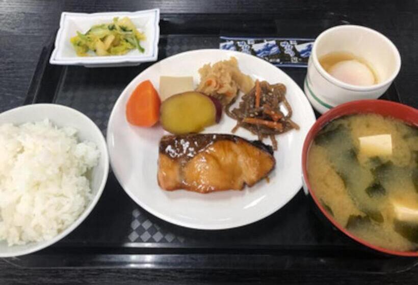 فندق 直島町ふるさと海の家 つつじ荘 Seaside Park Stay Tsutsujiso