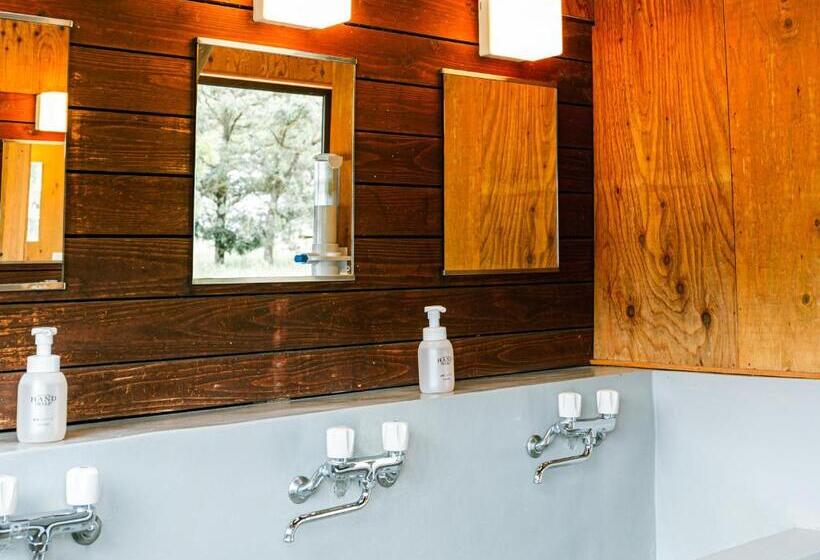 فندق 直島町ふるさと海の家 つつじ荘 Seaside Park Stay Tsutsujiso