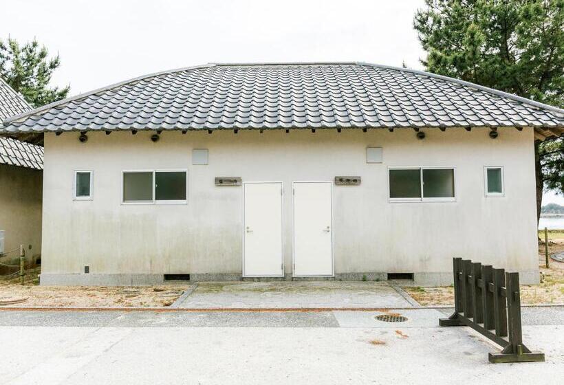 فندق 直島町ふるさと海の家 つつじ荘 Seaside Park Stay Tsutsujiso