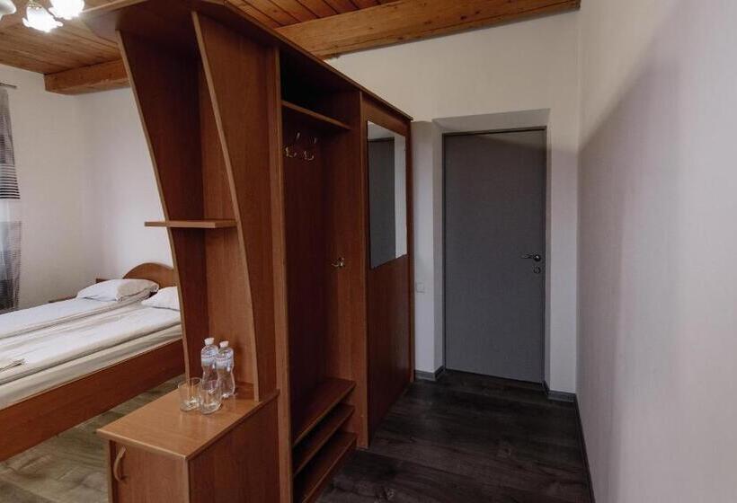 Отель готель яблуниця