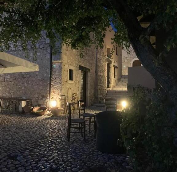 酒店 Antico Borgo Di Albe