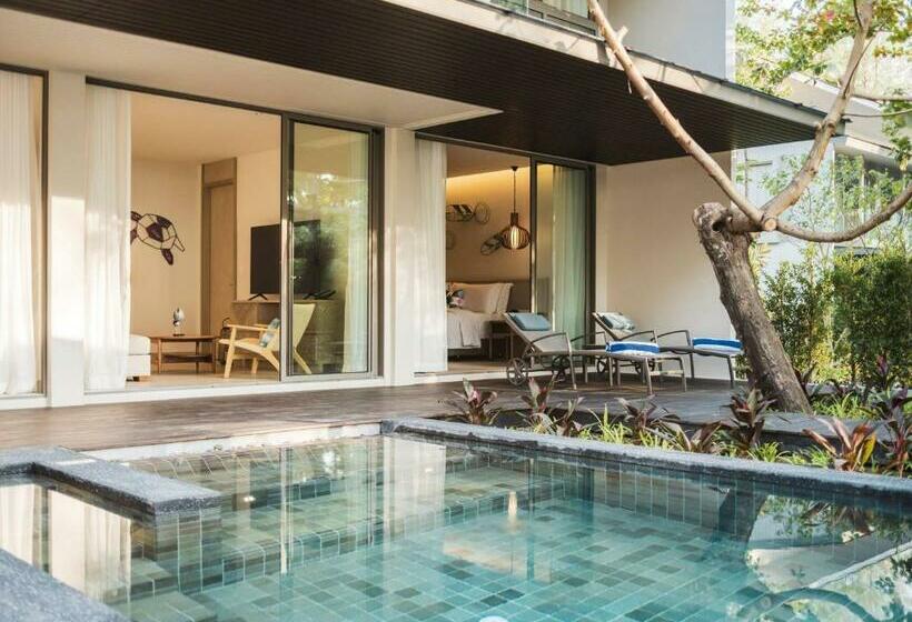 Отель Avani Plus Khao Lak Resort