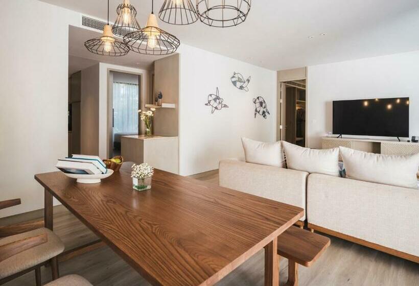 Отель Avani Plus Khao Lak Resort