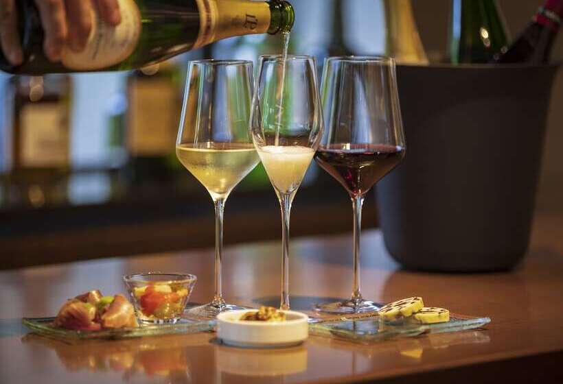 هتل Okura Kyoto Okazaki Bettei  Age Requirement 12 Over