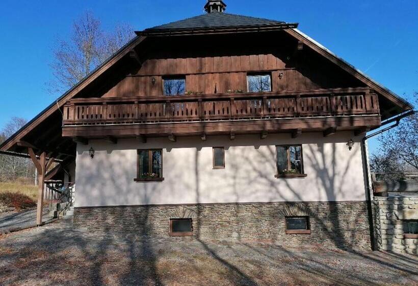 ホテル Penzion U Vlčí Stezky