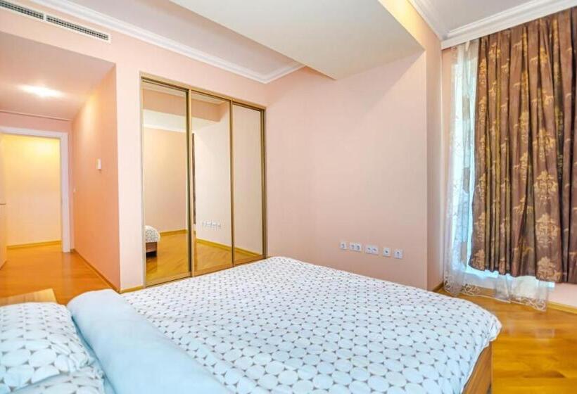 هتل Port Baku Residance 710 A