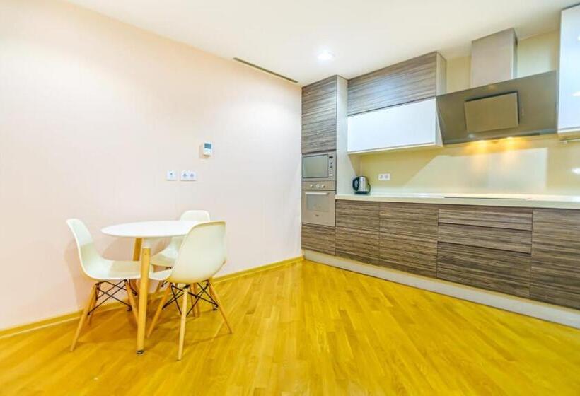 هتل Port Baku Residance 710 A