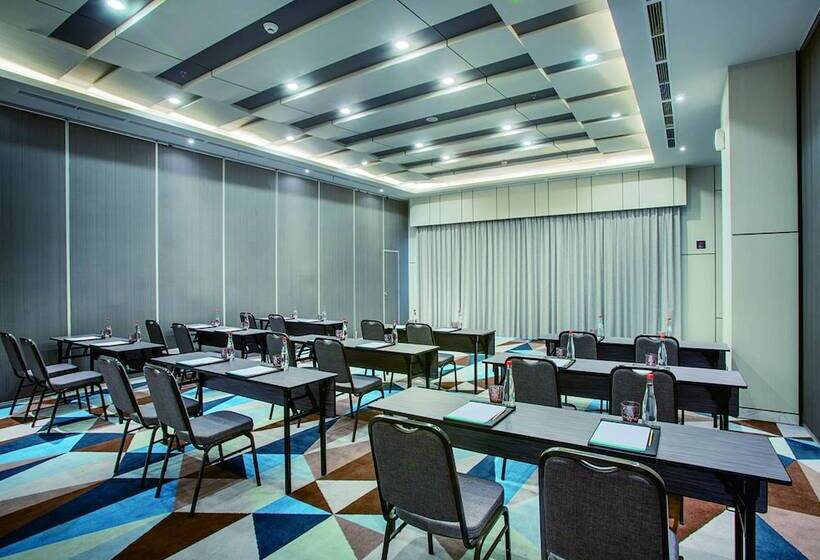 Отель The 1o1 Jakarta Airport Cbc