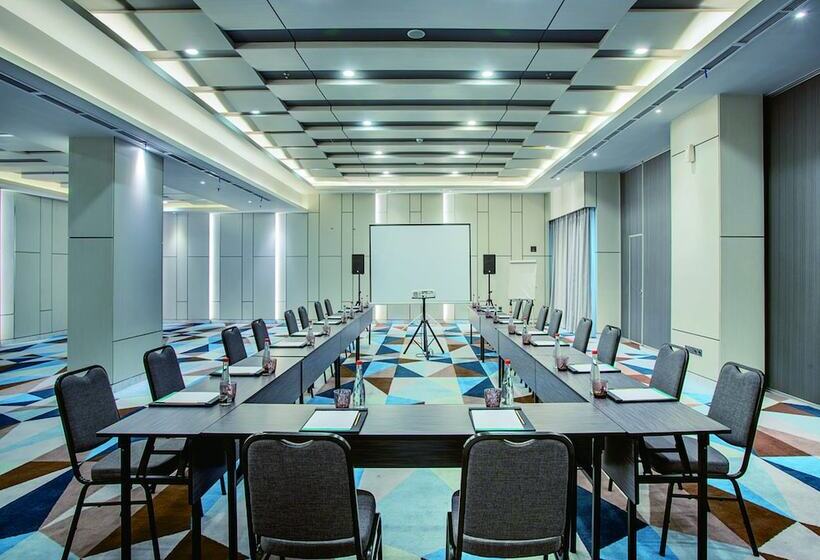 هتل The 1o1 Jakarta Airport Cbc