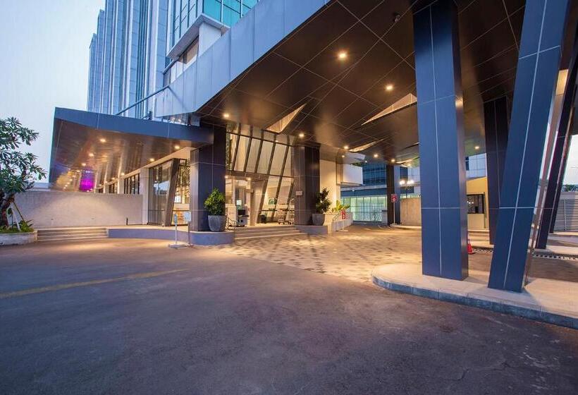 Отель The 1o1 Jakarta Airport Cbc