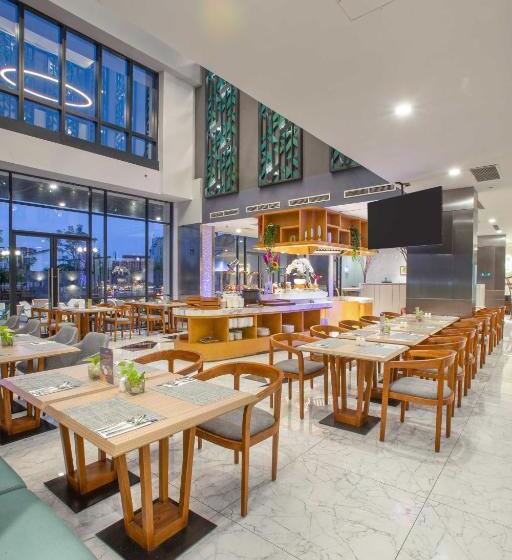 Отель The 1o1 Jakarta Airport Cbc