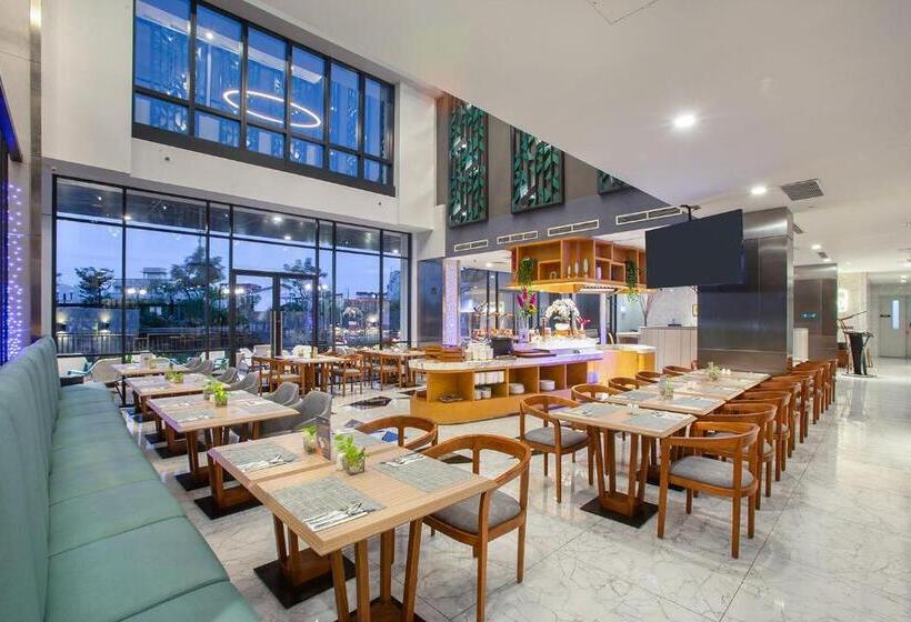 Отель The 1o1 Jakarta Airport Cbc