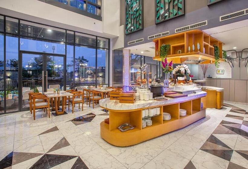 Отель The 1o1 Jakarta Airport Cbc