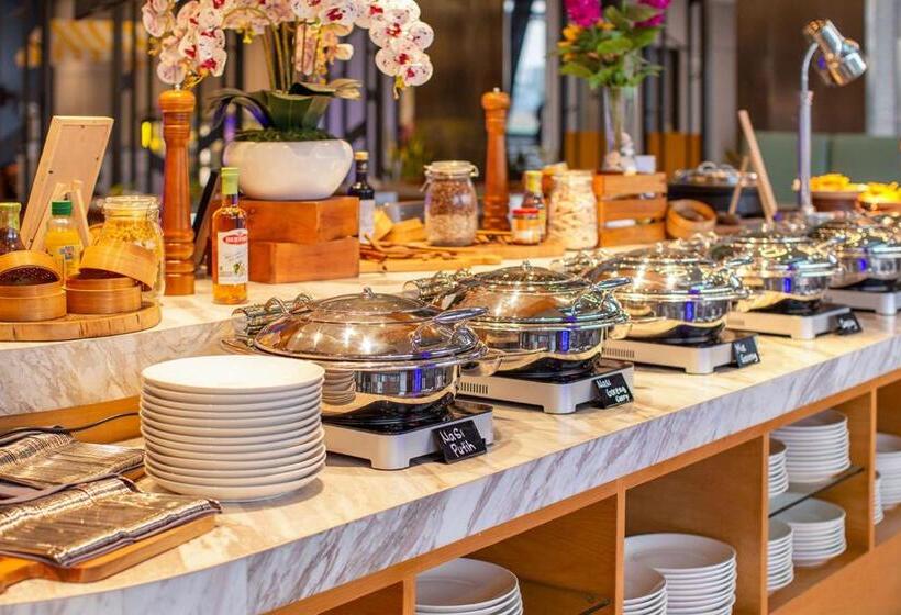 هتل The 1o1 Jakarta Airport Cbc