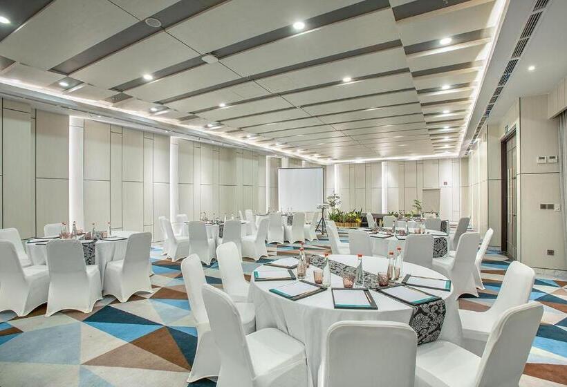 هتل The 1o1 Jakarta Airport Cbc