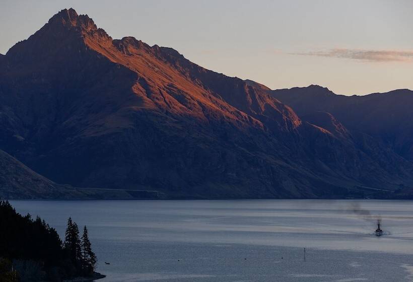 هتل The Carlin Boutique