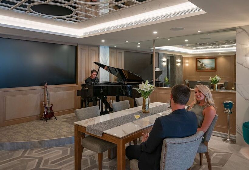 هتل The Carlin Boutique