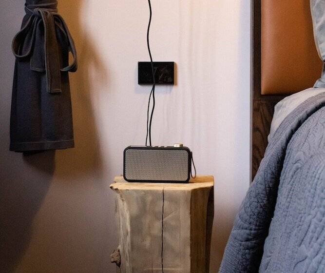 בית מלון כפרי The Intrepid