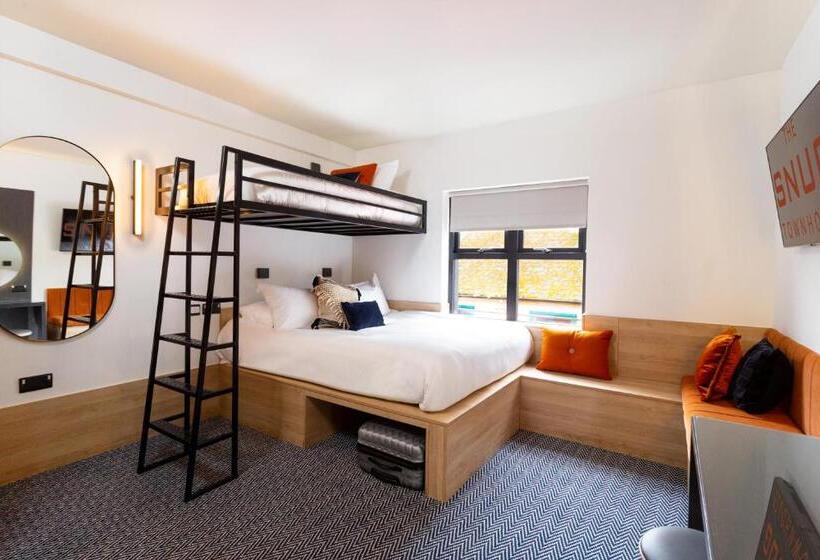 호텔 The Snug Townhouse