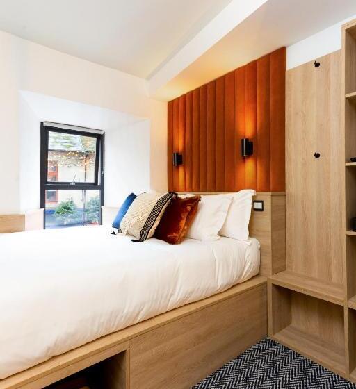 호텔 The Snug Townhouse