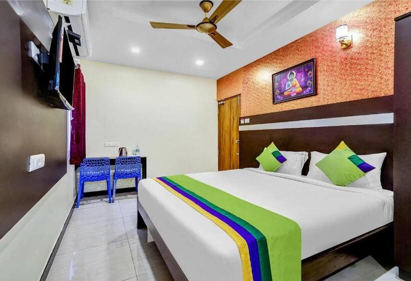 호텔 Treebo Sripadha Residency Alipiri Road