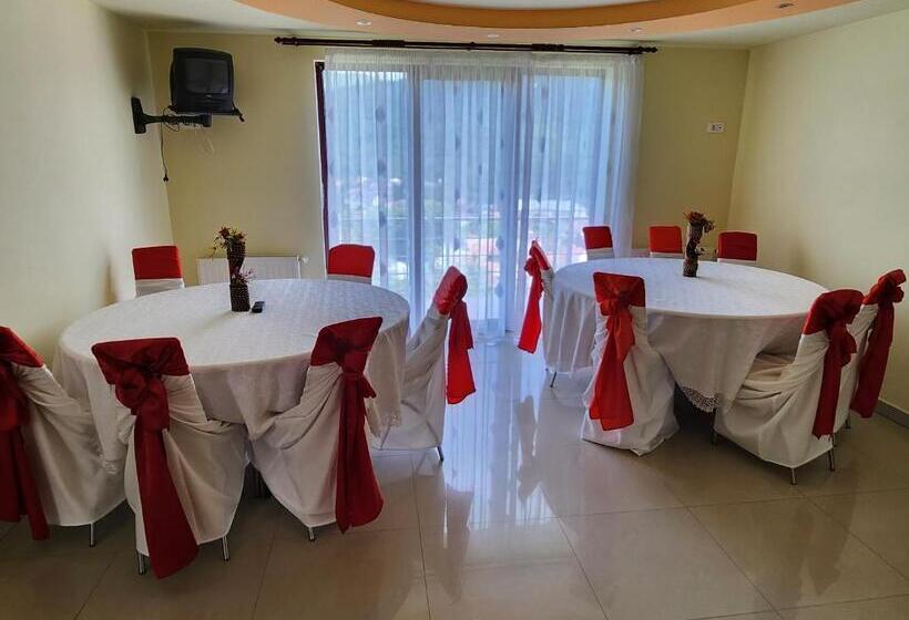 בית מלון כפרי Vila Dolly