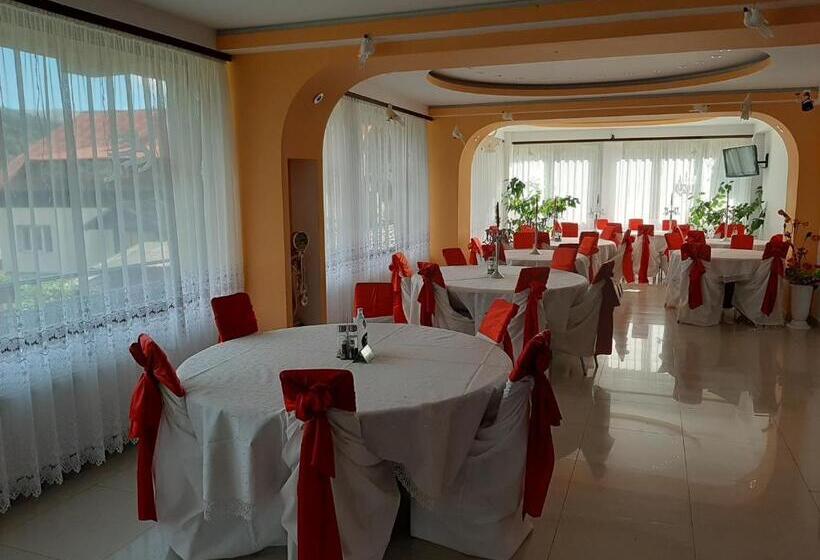 בית מלון כפרי Vila Dolly