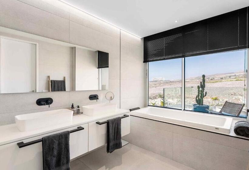 Karat Villa Balansa Rokabella