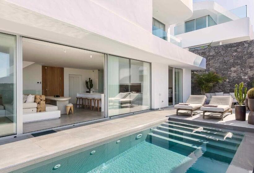 Karat Villa Balansa Rokabella