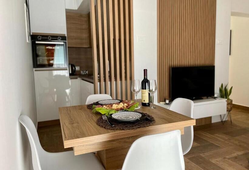 La Mer Apartments Kotor