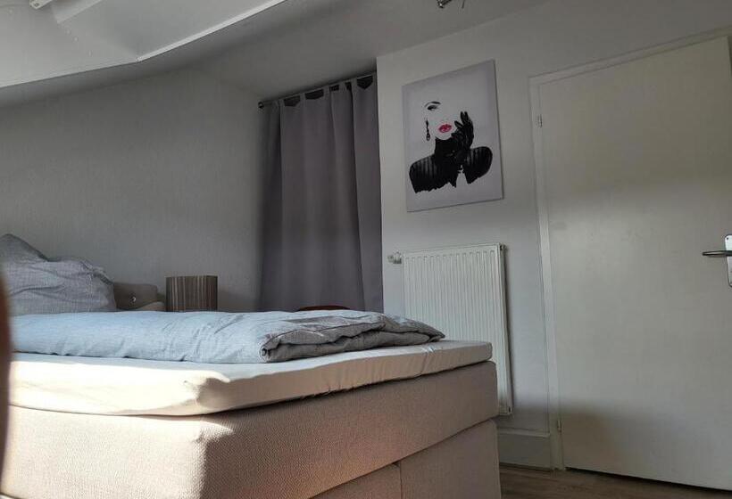 Lounge 5 Singleapartment