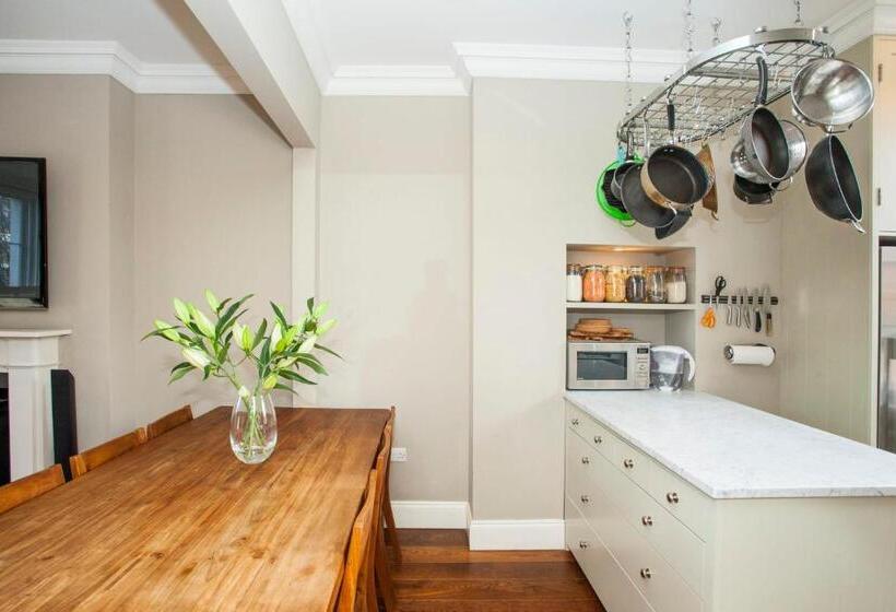 Marylebone Luxury 2 Bed Duplex With Terrace