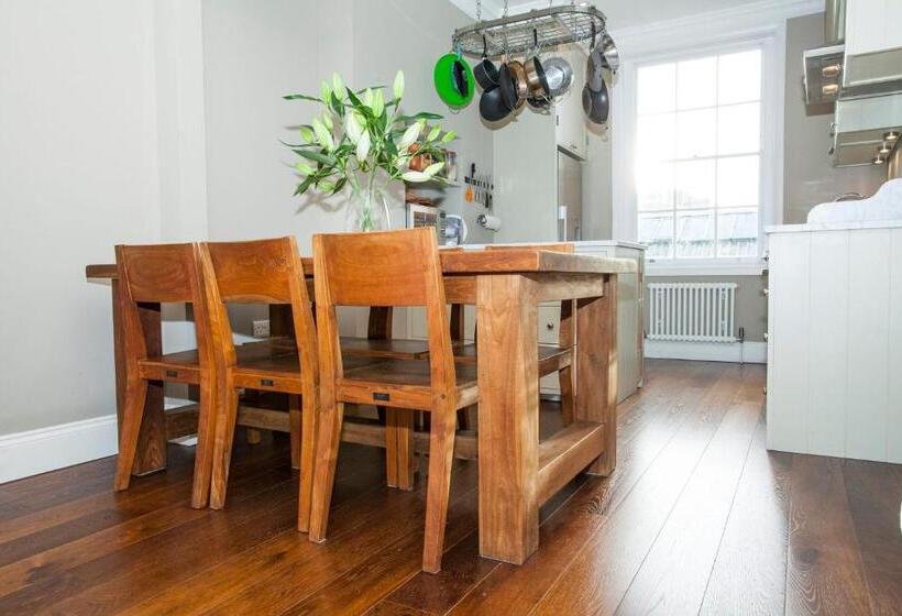 Marylebone Luxury 2 Bed Duplex With Terrace