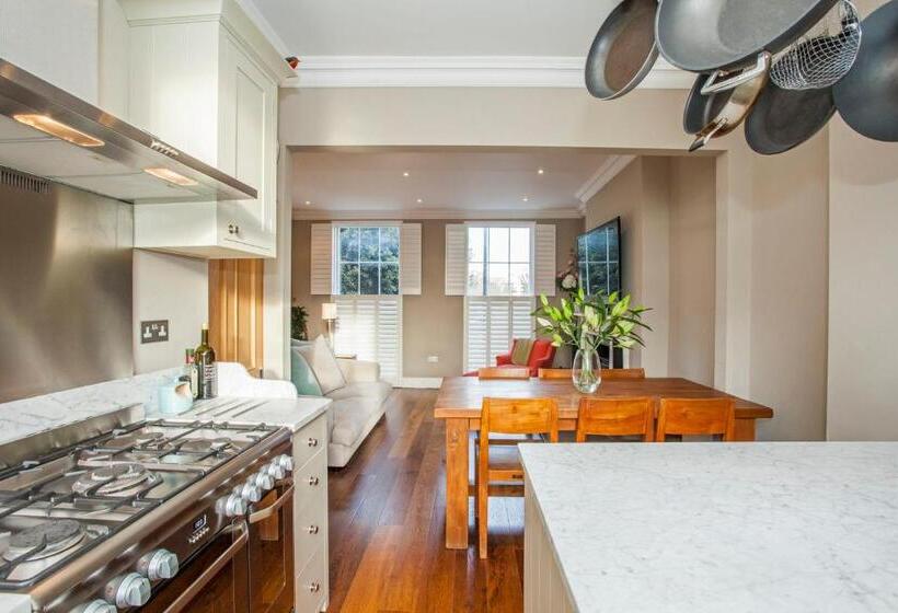 Marylebone Luxury 2 Bed Duplex With Terrace