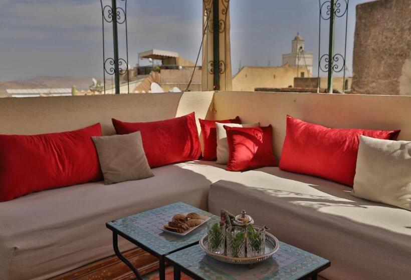 پانسیون Riad Dar Omar