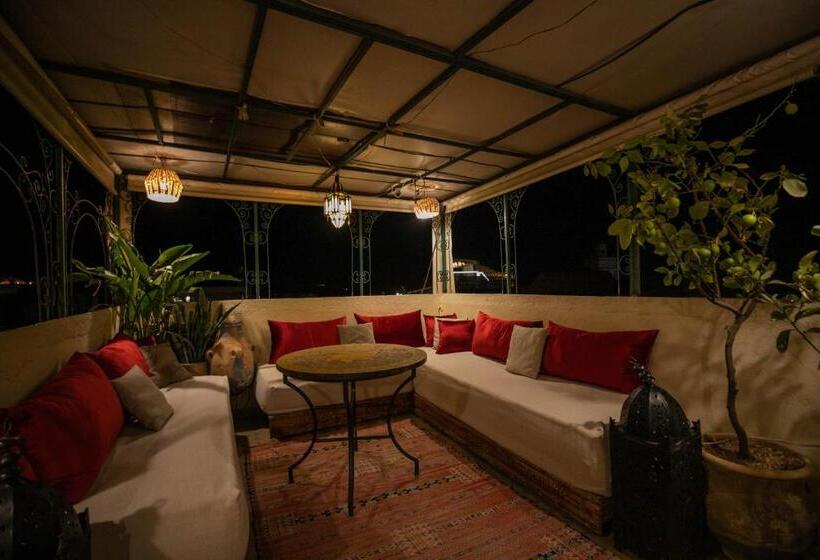 پانسیون Riad Dar Omar