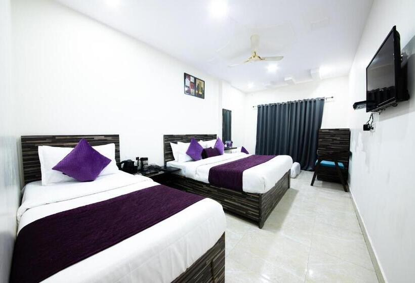 Perfect Stayz Dwarkesh Hotel Near Haridwar Railway Station