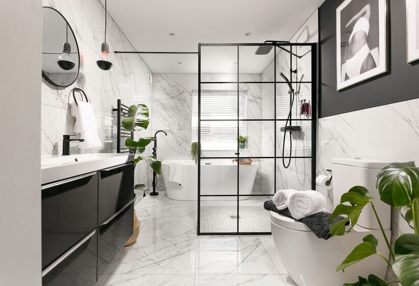 The Luxe Experience   Perfect Christmas Stay   Premium Central Plymouth House   Sleeps 8   Habita Pr