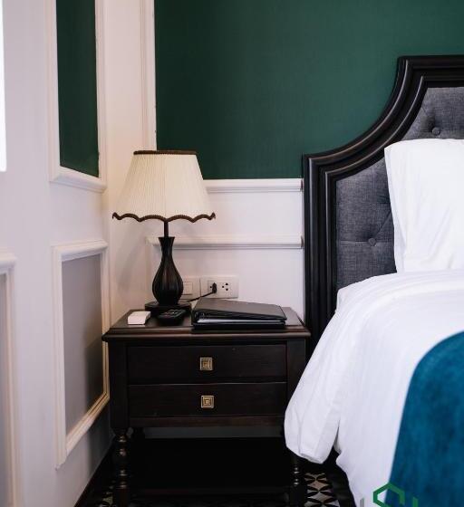 Selecthotel Hạ Long