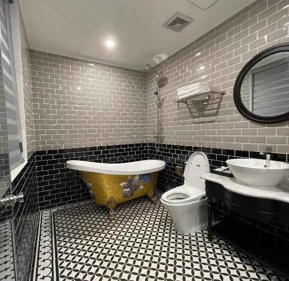 Selecthotel Hạ Long