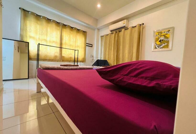 Aekkalukthai Hostel Rayong