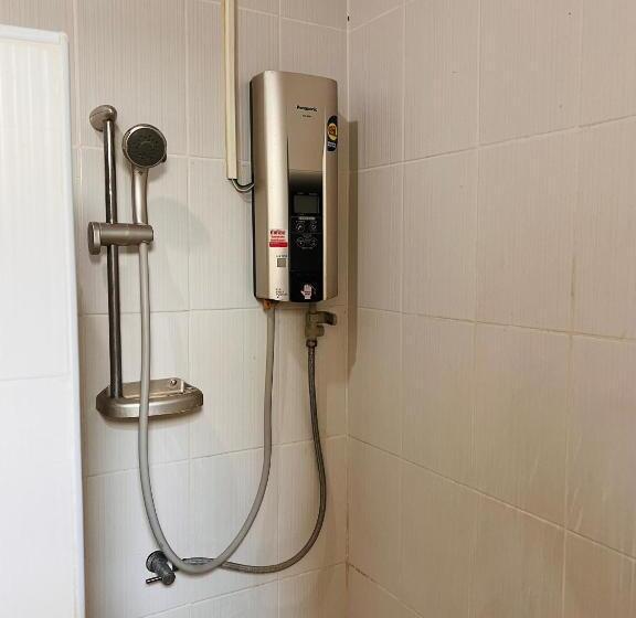 Aekkalukthai Hostel Rayong