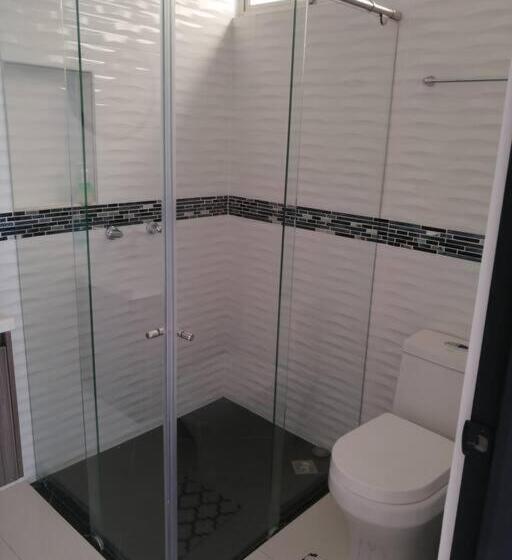 Apartamento De Lujo , Con Linda Vista, Cuarto Piso