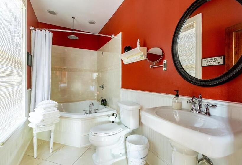 مبيت وإفطار Anticipation Room In Camellia Rose Inn Downtown