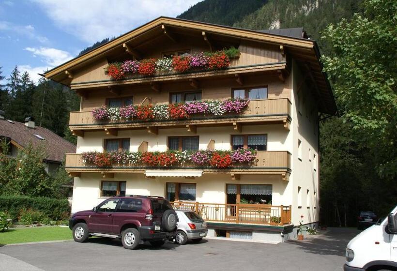 تختخواب و صبحانه Haus Gröblacher