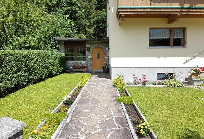 تختخواب و صبحانه Haus Gröblacher