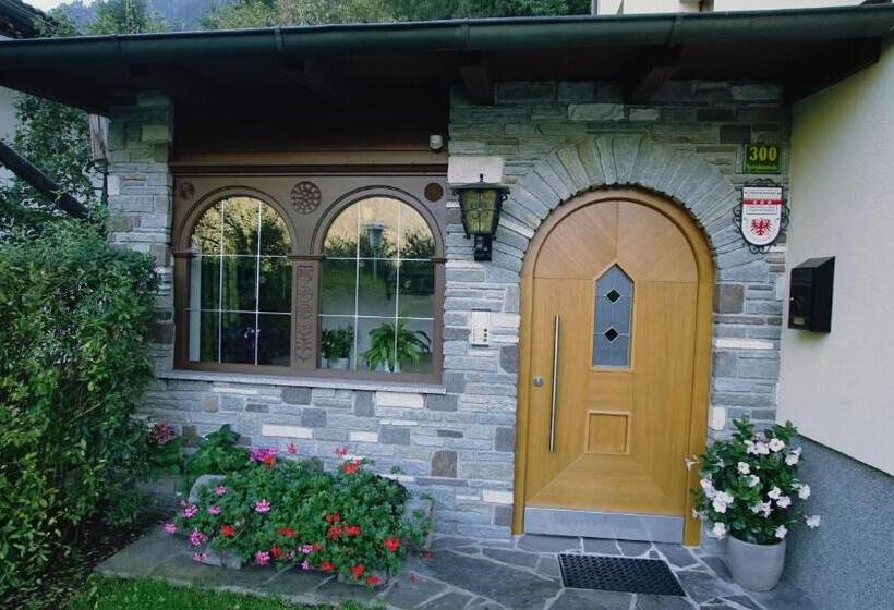 تختخواب و صبحانه Haus Gröblacher