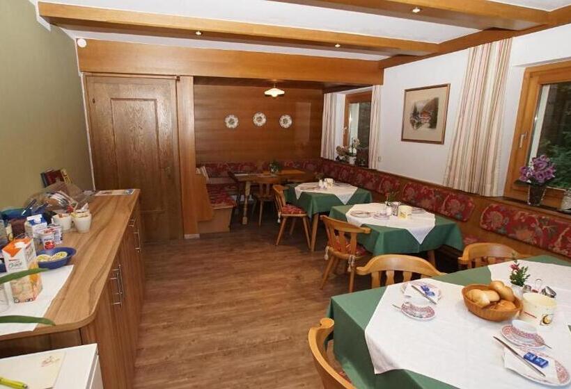 تختخواب و صبحانه Haus Gröblacher